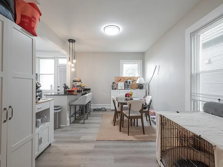 402 S Stafford Ave — Photo 10