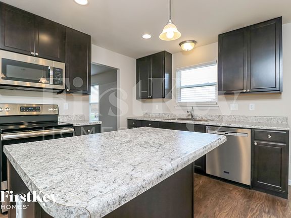 5th image of 2668 Winding Valley Dr