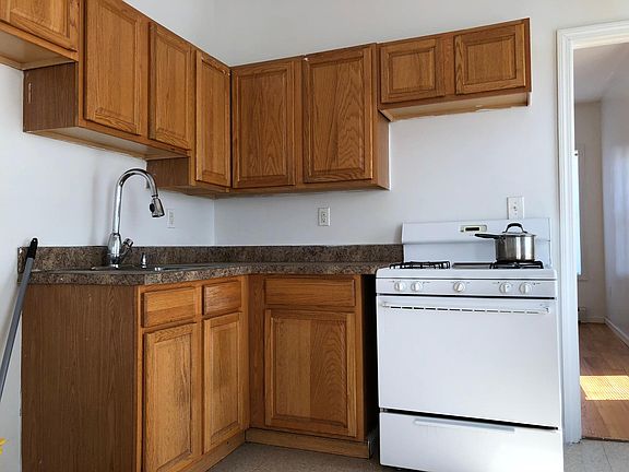 4th image of 634 Congress Ave #3