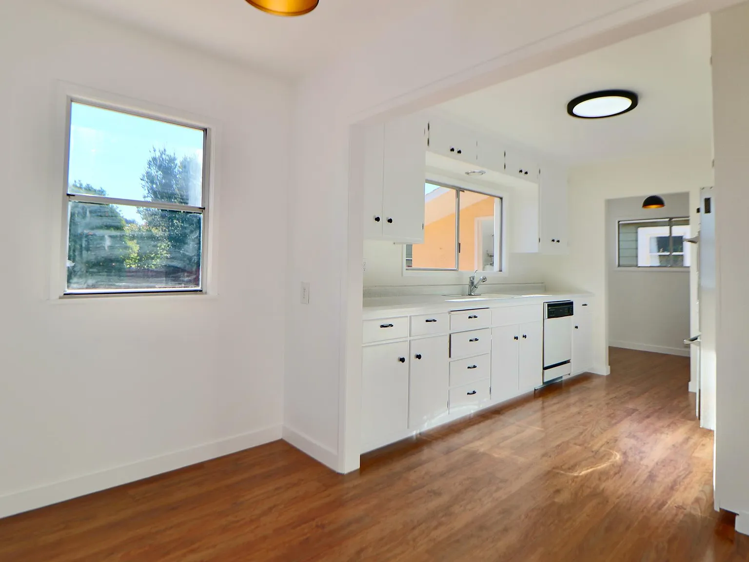 2 bed, 1270 sqft, $3,150 — Photo 4