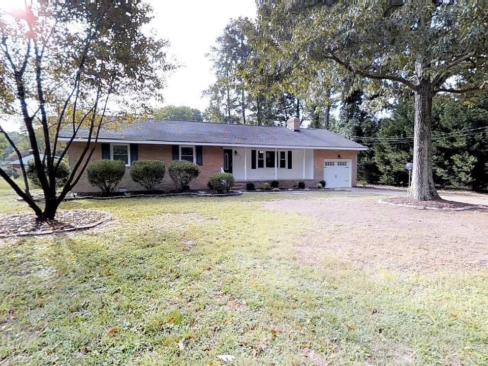 1st image of 303 York Warwick Dr