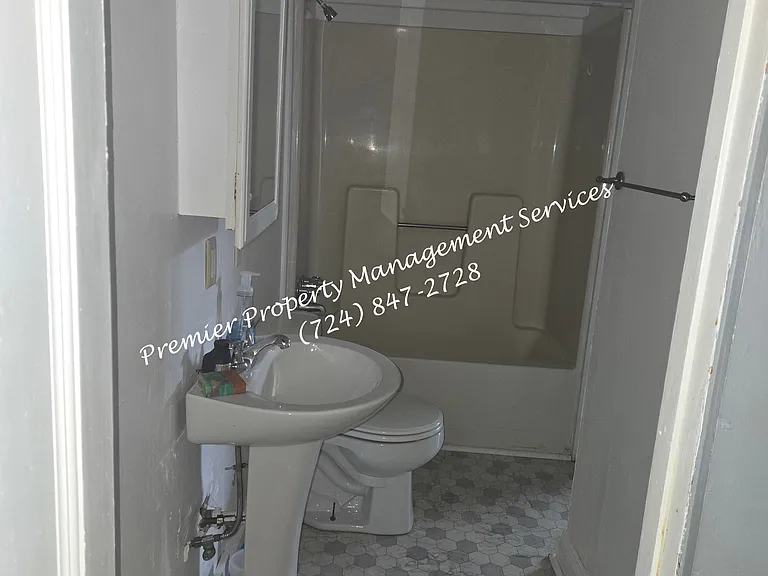 522 W Madison Ave — Photo 13