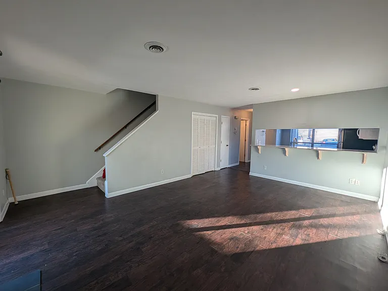 7225 Woods Crossing Dr — Photo 9