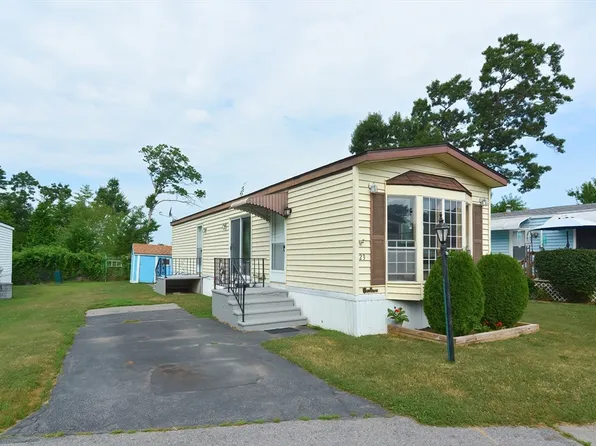 23 Gerald Dr, Middleboro, MA 02346