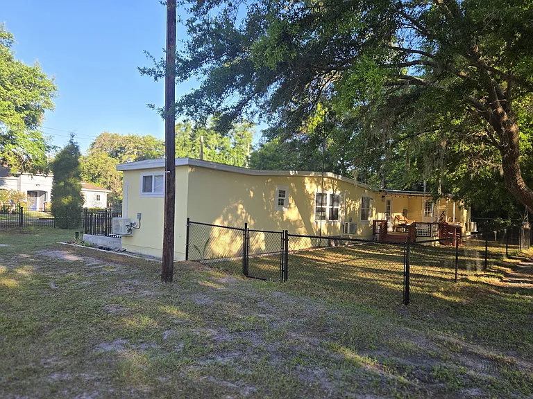 754 Elm St — Photo 12