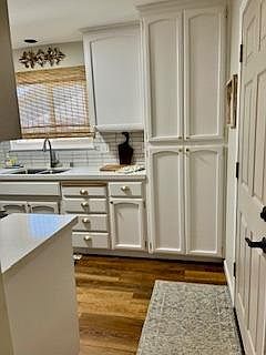 5th image of 377 Elgin Avenue