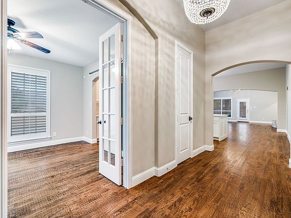 2nd image of 1200 Skyflower Ln