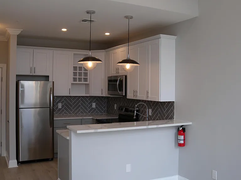 23-27 E Union St #23A — Photo 9