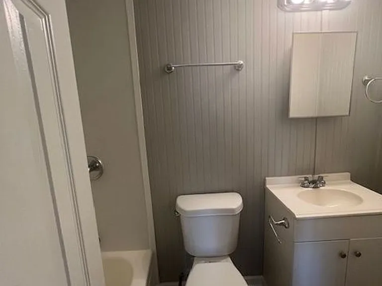 142 Harmony Dr — Photo 3