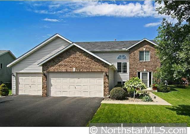 Home for Sale in Shakopee, MN $239,900