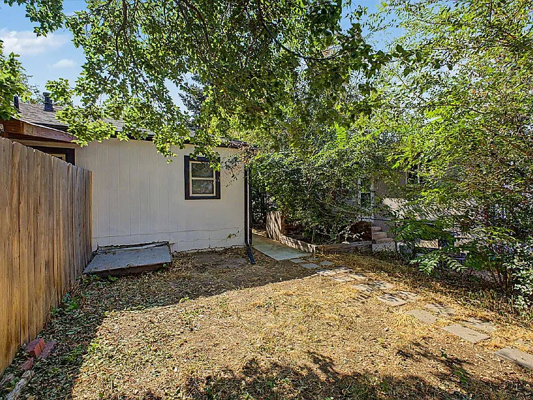 2910 S Delaware St — Photo 19