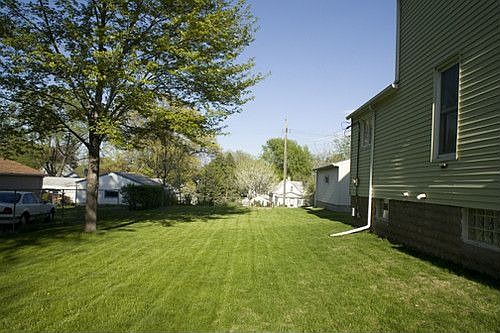 2nd image of 930 Humboldt Ave