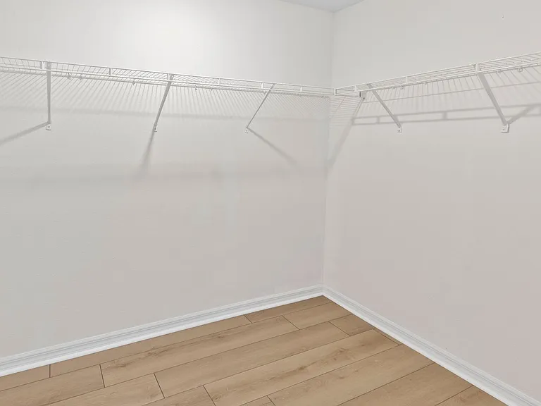 14442 Editors Note St — Photo 25