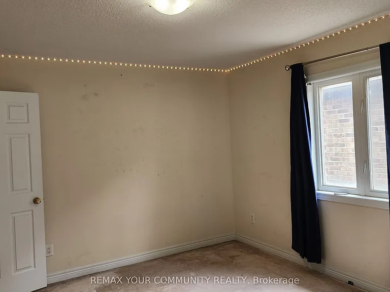 3 Prince Of Wales Dr — Photo 24