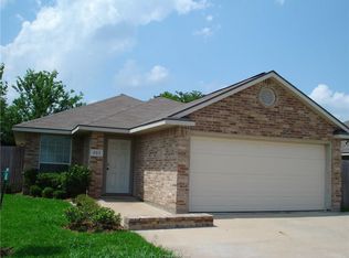 905 Bougainvillea St, College Station, TX 77845