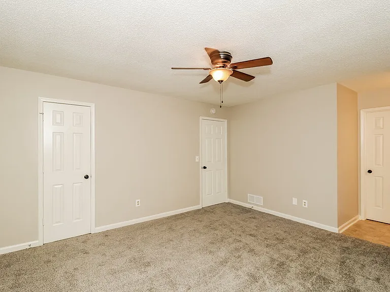 3240 Beaver Dr — Photo 10