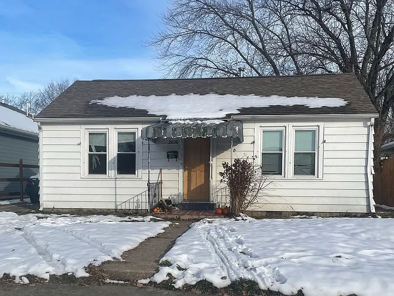 2026 Vinton St — Photo 1