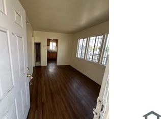 9820 S Hoover St, Los Angeles, CA 90044