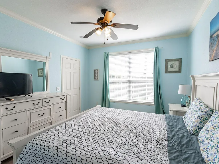 7000 Seawall Blvd #114 — Photo 6