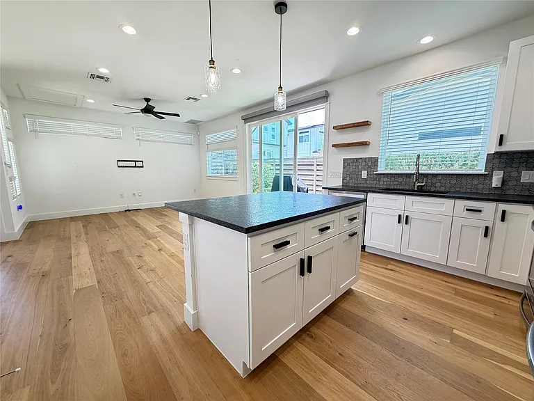 6102 Ponca St #2 — Photo 7