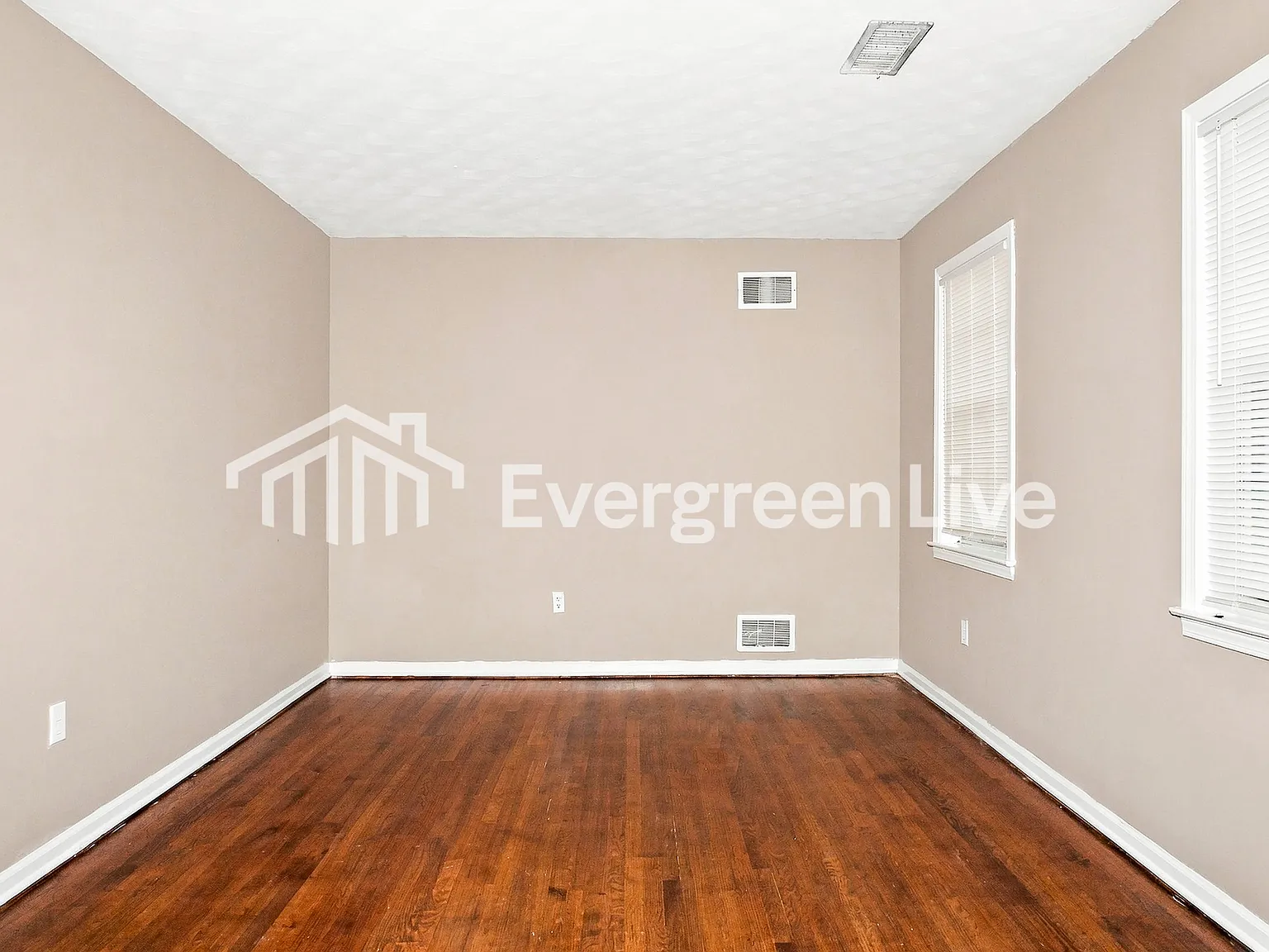 3 bed, 2.0 bath, 1545 sqft, $1,245 — Photo 4