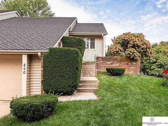 2nd image of 840 S 112th Plz