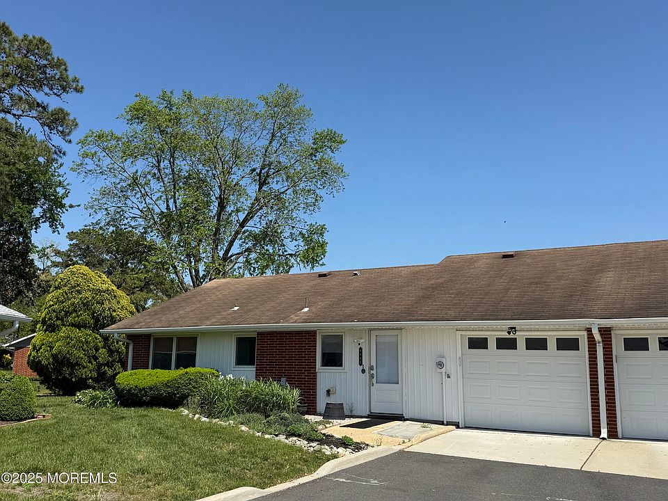1st image of 696 Plymouth Dr #B