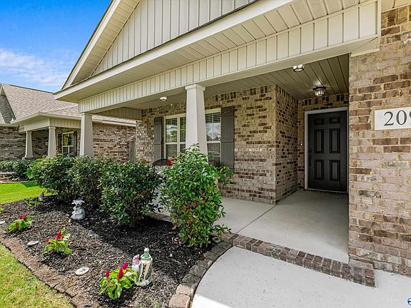 4th image of 209 Olde Dogwood Trl