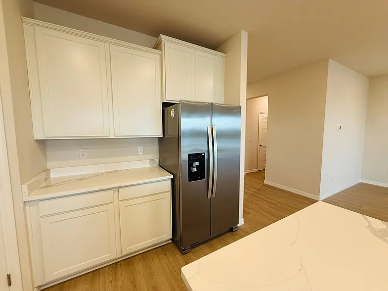 11937 Kingsley Trl — Photo 17