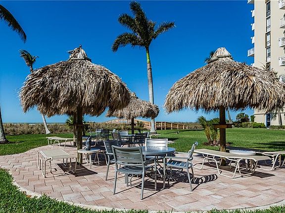 3rd image of 140 Seaview Ct APT 1402N