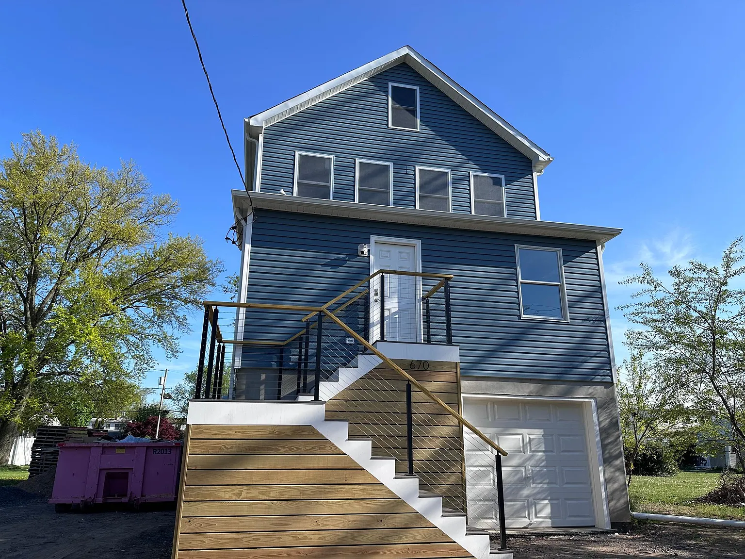 670 Huff Ave — Photo 2