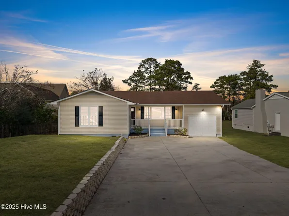 821 S Shore Drive, Southport, NC 28461