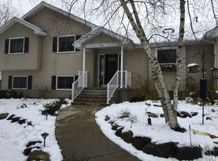 925 Menomonie Ln, Madison, WI 53704