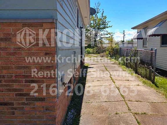 4th image of 16706 Preibe Ave