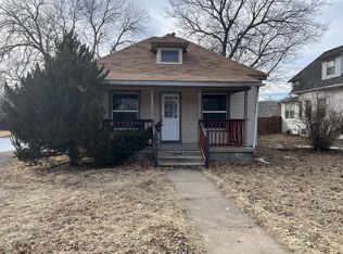 825 N Main St, Lindsborg, KS 67456