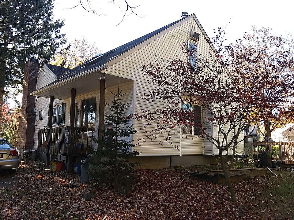 1st image of 22 Laurel Ave