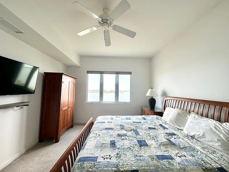3 Harbour Isle Dr #306 — Photo 13