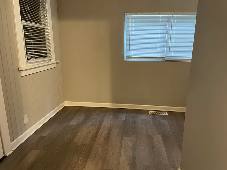 1807 McDowell St — Photo 11