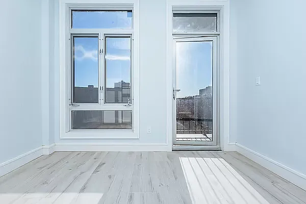 Rented by The Property Firm | media 7