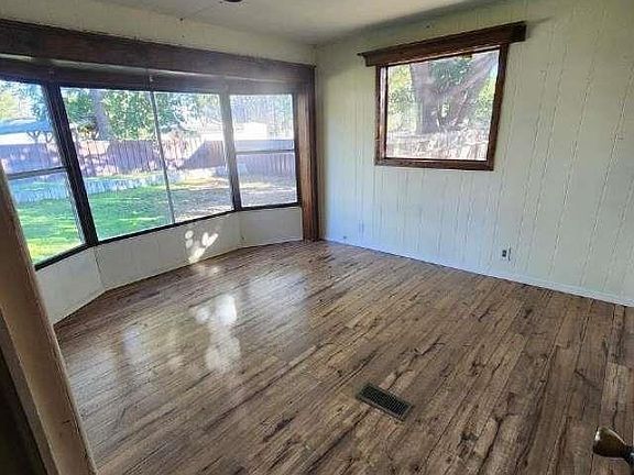 4th image of 115 S La Huerta Cir