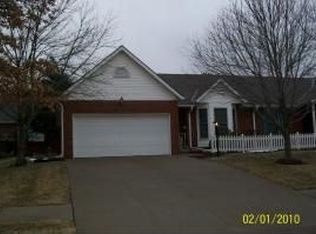 3908 Eastgate Dr, Saint Joseph, MO 64506