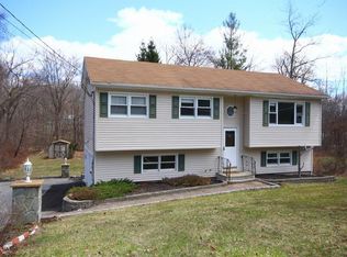 8 Indian Hill Rd, New Fairfield, CT 06812