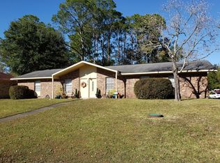 1916 University St, Gautier, MS 39553