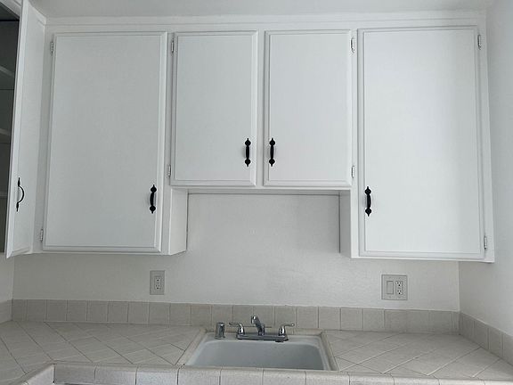 4th image of 5927 S Land Park Dr #5927