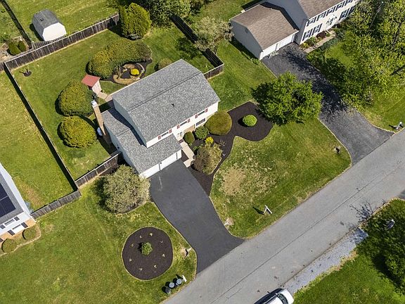 3rd image of 9367 Highlander Blvd