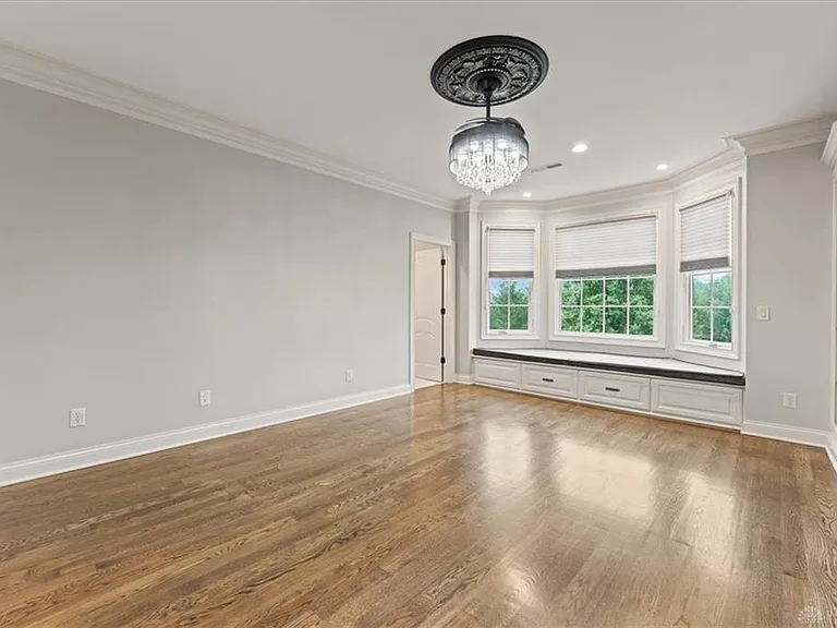 9020 Whisperinghill Dr — Photo 10