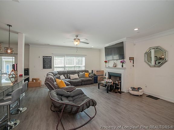 5th image of 3742 Glencourse Way