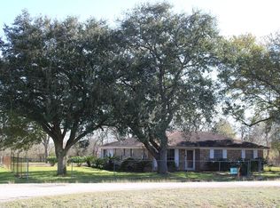 13003 Green Valley Dr, Rosharon, TX 77583