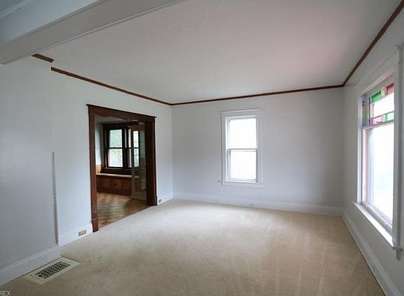 2nd image of 18806 Sloane Ave