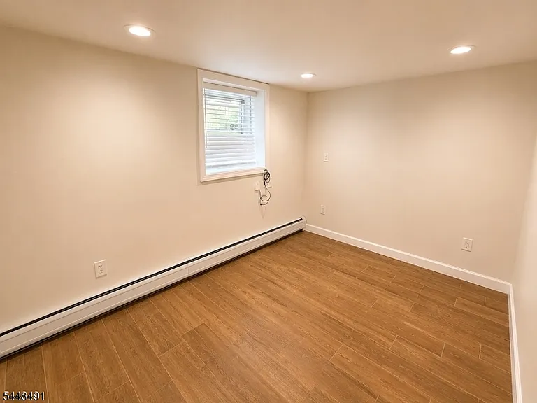 112 Chestnut St — Photo 9